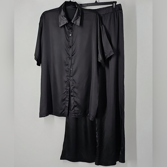 Black Satiny 2-Piece Lounge Set Button Front Top & Pull-on Pants Sz: - Picture 1 of 9